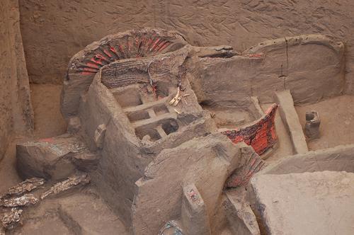 兩千年前秦戰(zhàn)國(guó)大型車(chē)馬坑現(xiàn)身甘肅天水(圖)