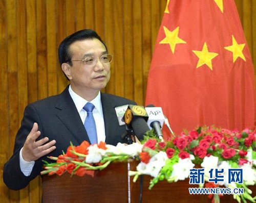 5月23日,國務(wù)院總理李克強在巴基斯坦參議院大廳發(fā)表演講。新華社記者馬占成攝