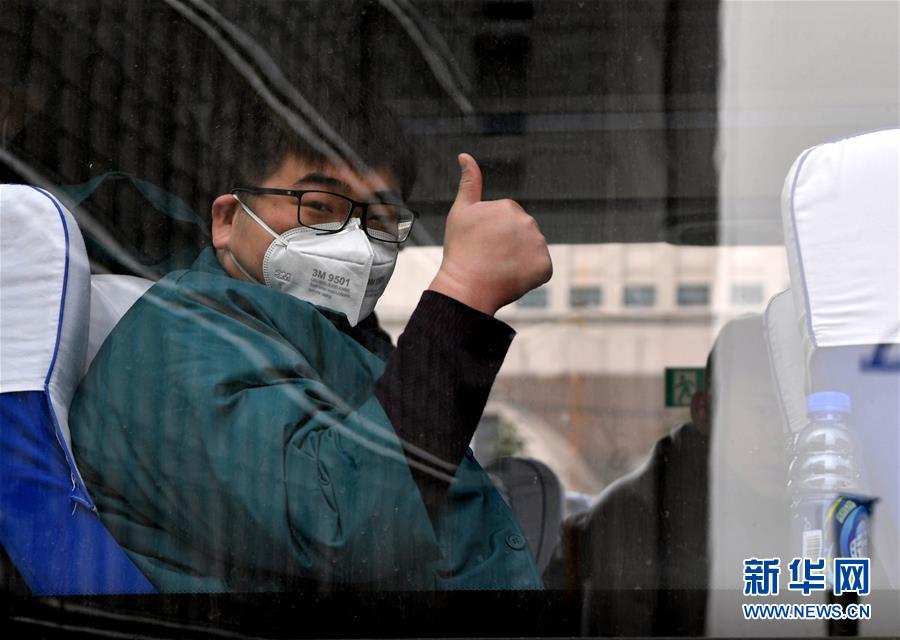 (新華全媒頭條·圖文互動(dòng))(17)萬(wàn)眾一心迎挑戰(zhàn) 眾志成城戰(zhàn)疫情——全國(guó)總動(dòng)員打響疫情防控阻擊戰(zhàn)紀(jì)實(shí)